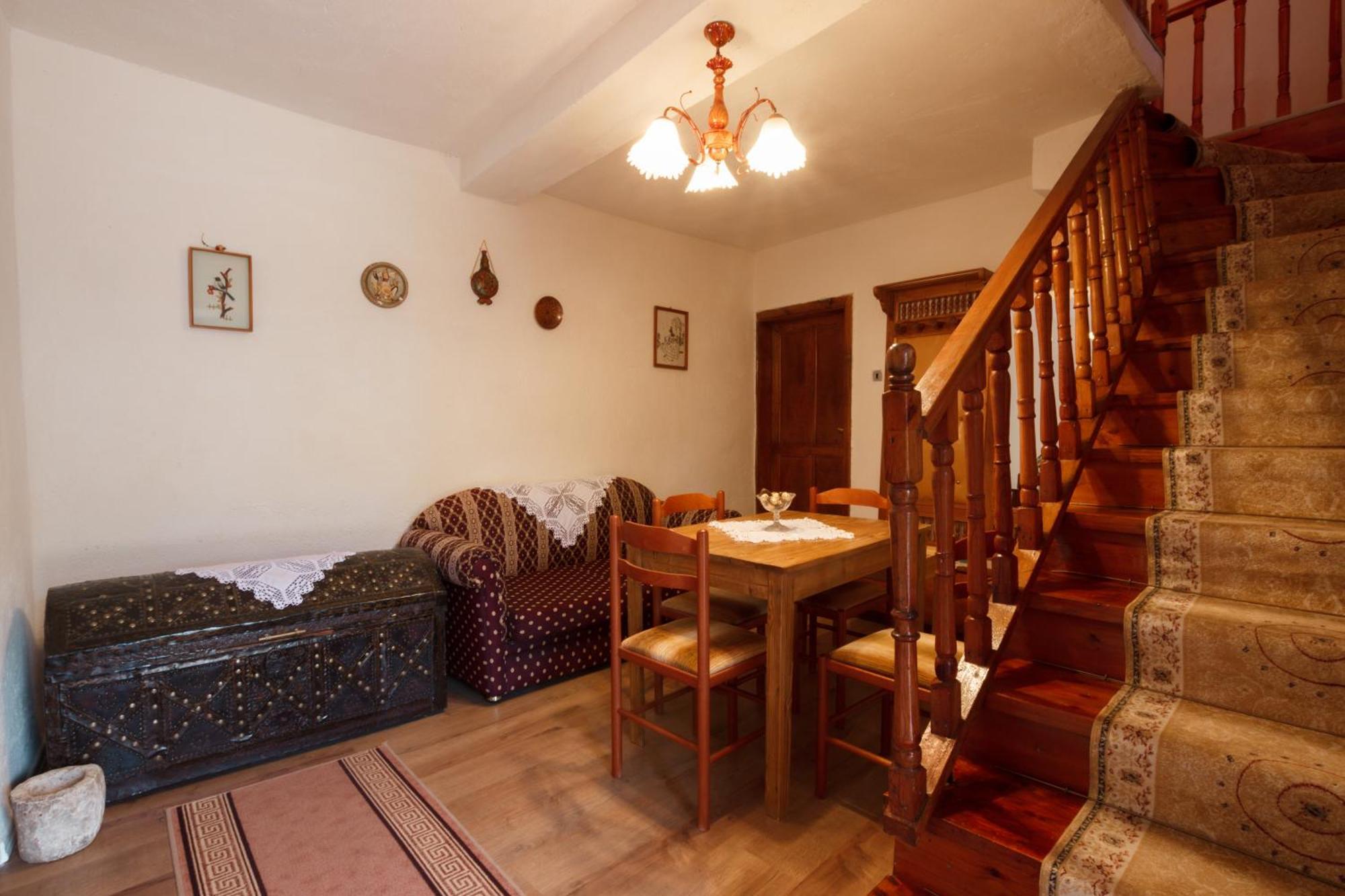 Guesthouse 1805 Gjirokastër Dış mekan fotoğraf