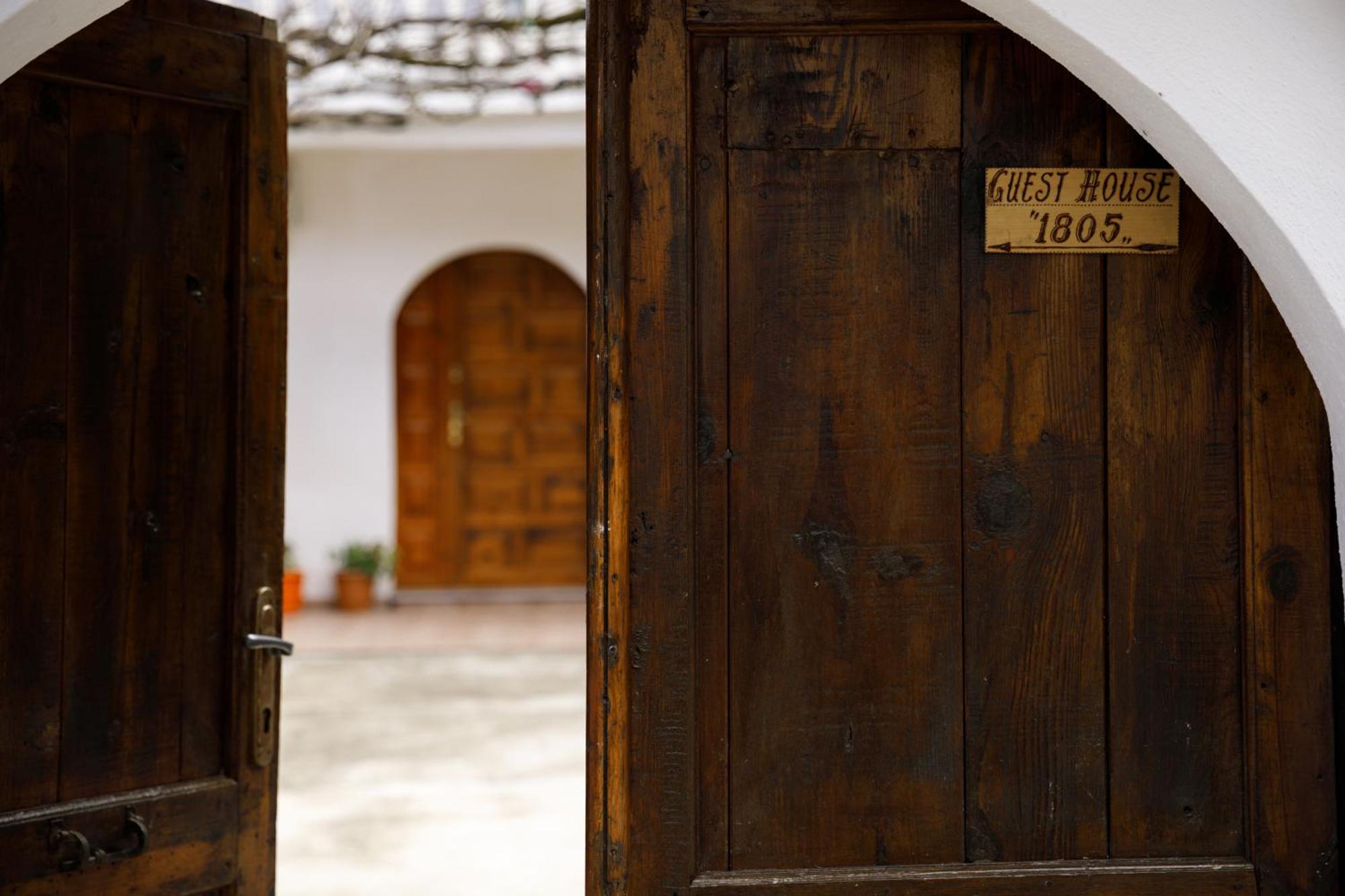 Guesthouse 1805 Gjirokastër Dış mekan fotoğraf